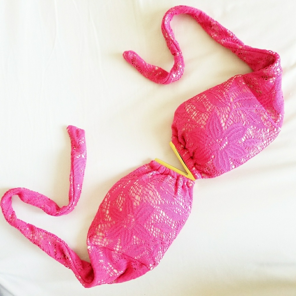 VICTORIA SECRET BIKINI TOP gold "V" crochet